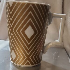 Starbucks Geometric Gold and White Mug